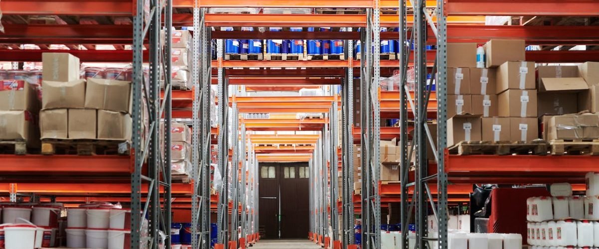 Hoe efficiënte magazijnstellingen jouw bedrijf verbeteren