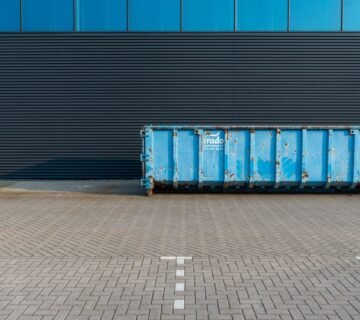 Slim omgaan met schroot en IBC containers bij je verbouwing